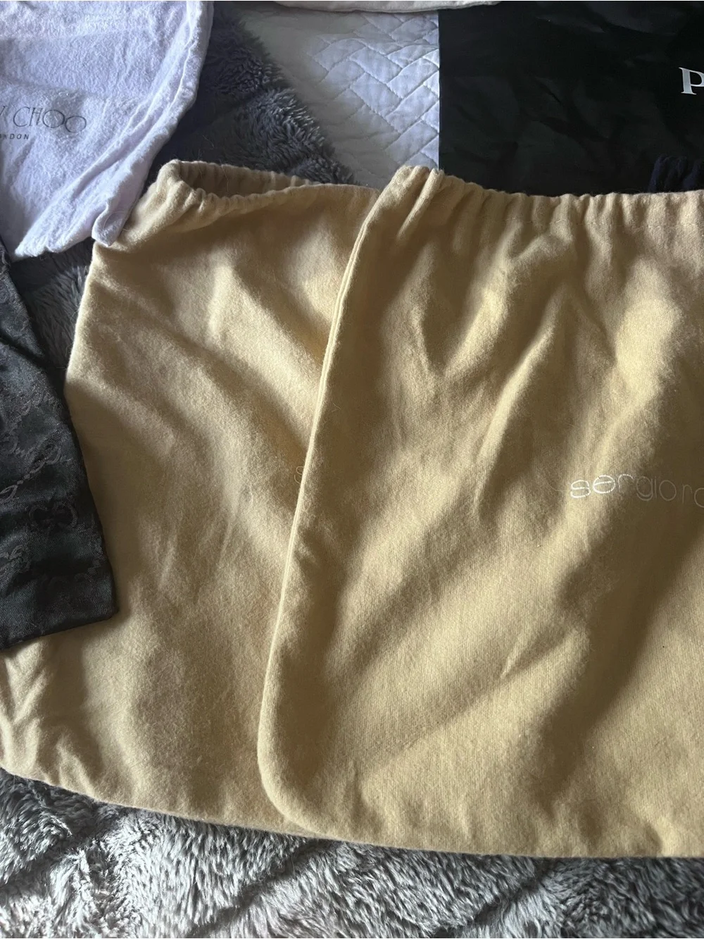 Gucci prada luis Vuitton lot dust